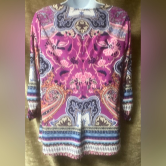 New Directions Grommet Neck Swing Top - Picture 11 of 12